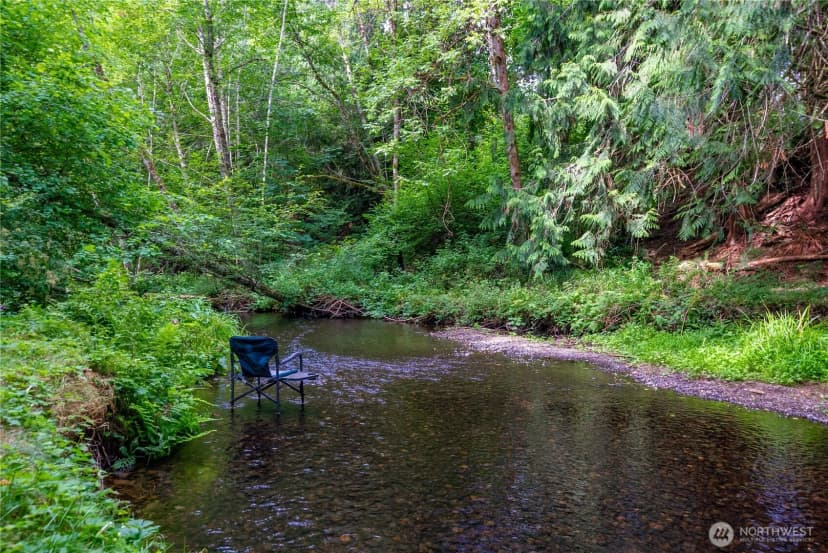 Property photo for 310 E Olde Lyme Rd, Shelton photo 30