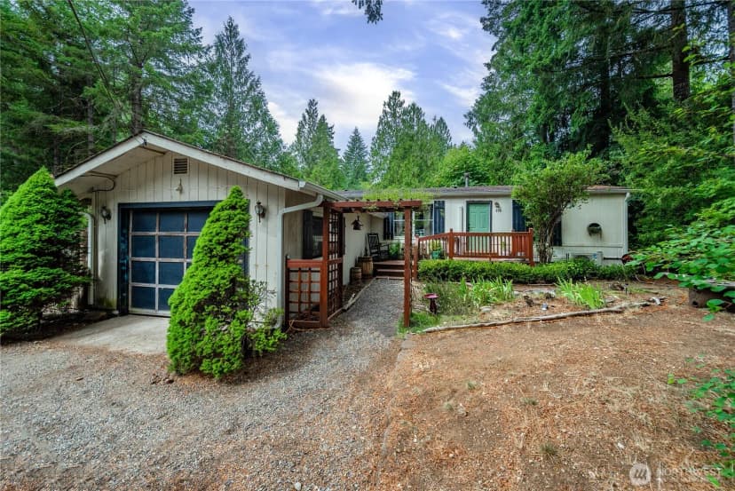 Property photo for 310 E Olde Lyme Rd, Shelton