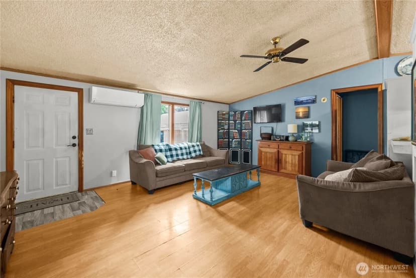Property photo for 310 E Olde Lyme Rd, Shelton photo 7