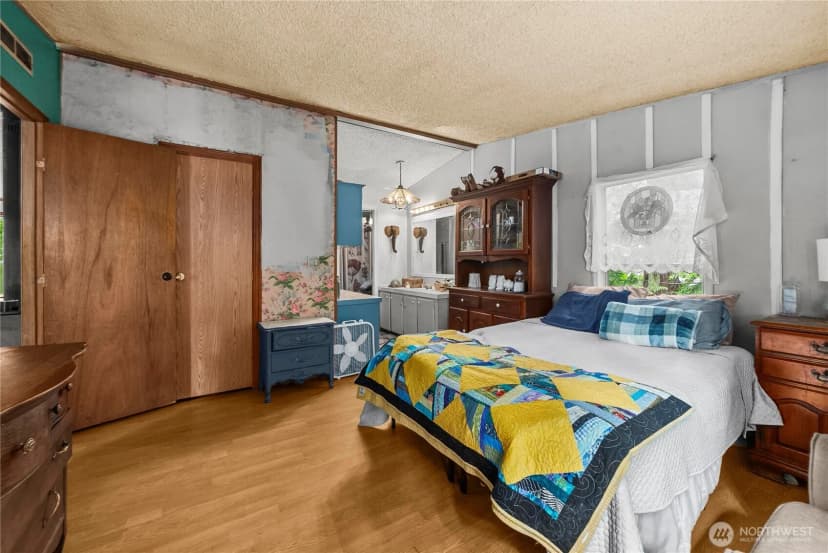 Property photo for 310 E Olde Lyme Rd, Shelton photo 14