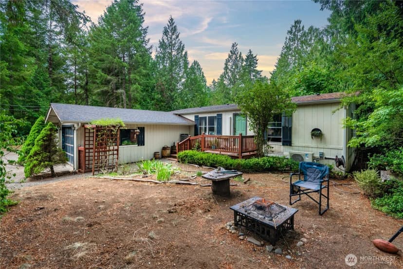 Property photo for 310 E Olde Lyme Rd, Shelton photo 4