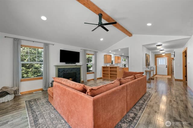 Property photo for 2175 Willow Street, Lynden photo 4