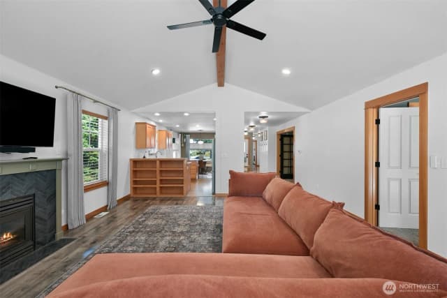 Property photo for 2175 Willow Street, Lynden photo 5