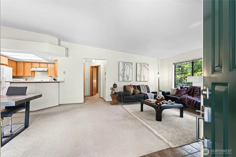 Property photo for 1266 Bellevue Way Ne #2, Bellevue photo 13