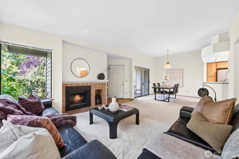 Property photo for 1266 Bellevue Way Ne #2, Bellevue photo 5