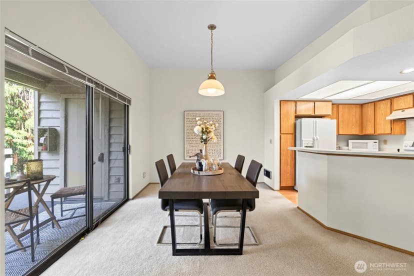 Property photo for 1266 Bellevue Way Ne #2, Bellevue photo 11