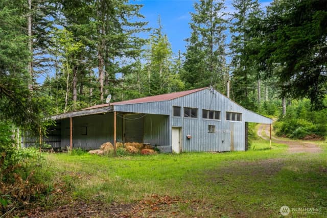 Property photo for 3832 Ne Cavitt Road, Camas photo 4
