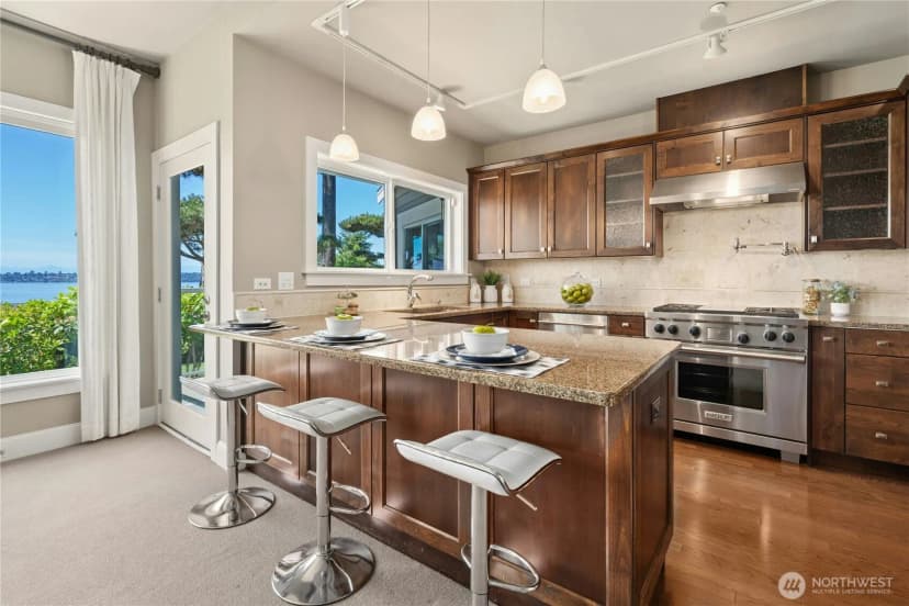 Property photo for 5404 Lake Washington Boulevard Ne #b, Kirkland photo 12