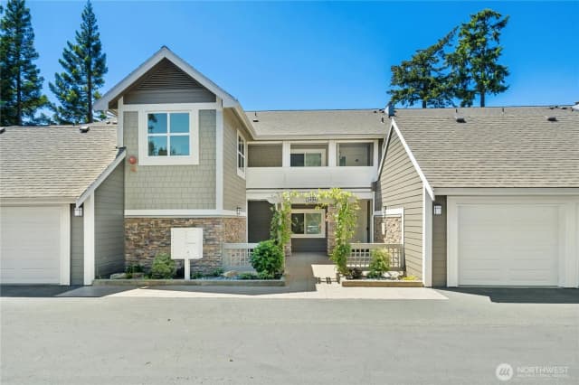 Property photo for 5404 Lake Washington Boulevard Ne #b, Kirkland photo 3