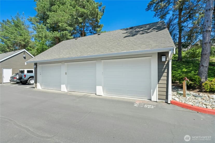 Property photo for 5404 Lake Washington Boulevard Ne #b, Kirkland photo 33