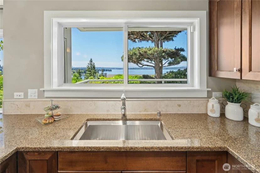 Property photo for 5404 Lake Washington Boulevard Ne #b, Kirkland photo 14