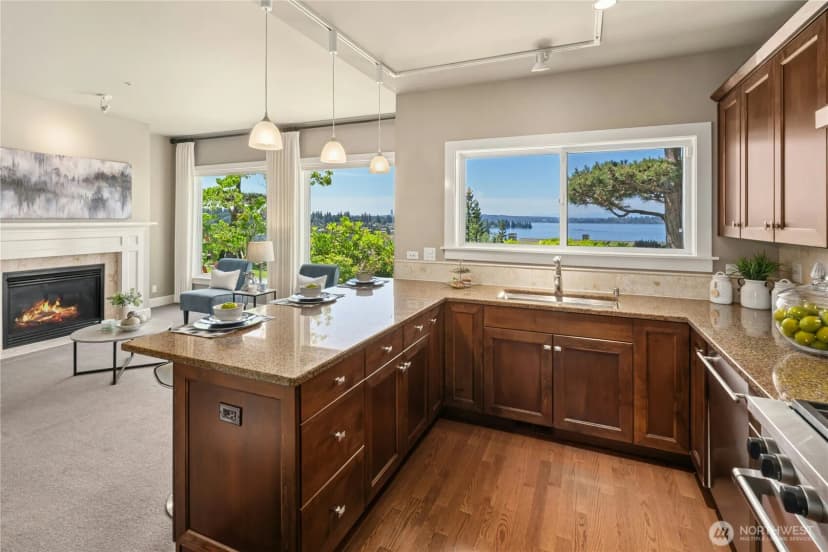 Property photo for 5404 Lake Washington Boulevard Ne #b, Kirkland photo 13