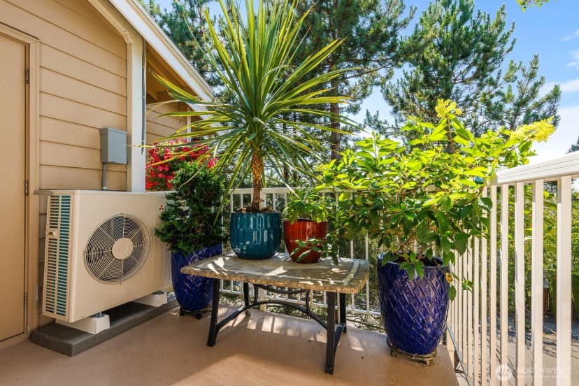 Property photo for 710 240th Way Se #g302, Sammamish photo 11
