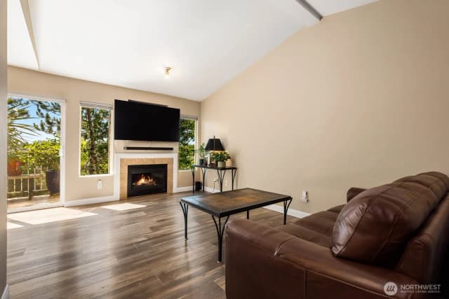 Property photo for 710 240th Way Se #g302, Sammamish photo 3