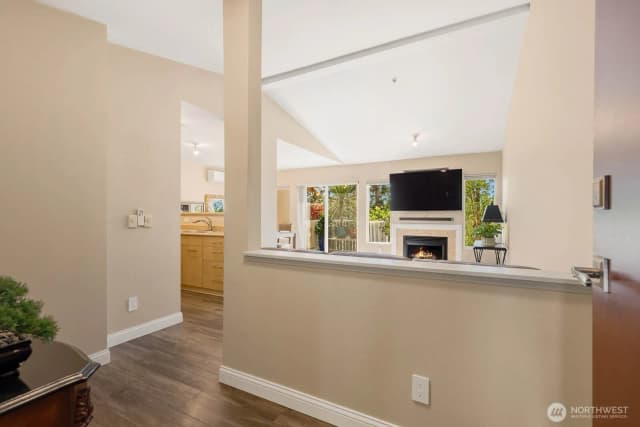 Property photo for 710 240th Way Se #g302, Sammamish photo 2