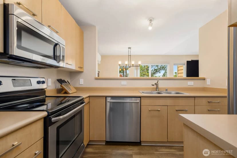 Property photo for 710 240th Way Se #g302, Sammamish photo 9