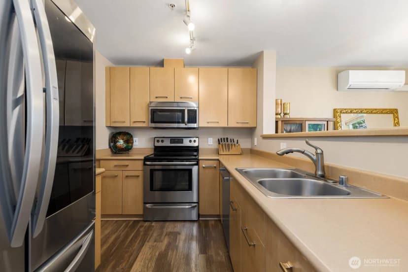 Property photo for 710 240th Way Se #g302, Sammamish photo 8