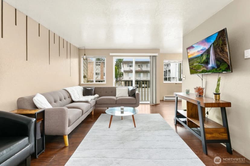 Property photo for 2031 Nw 59th Street #101, Seattle photo 7