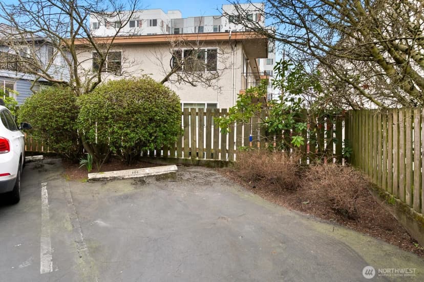 Property photo for 2031 Nw 59th Street #101, Seattle photo 22