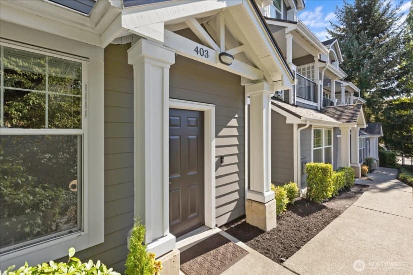 Property photo for 16125 Juanita Woodinville Way Ne #403, Bothell photo 3