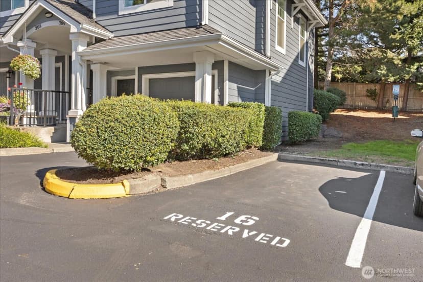 Property photo for 16125 Juanita Woodinville Way Ne #403, Bothell photo 21