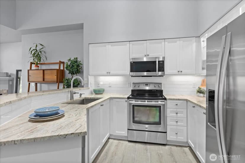 Property photo for 16125 Juanita Woodinville Way Ne #403, Bothell photo 7