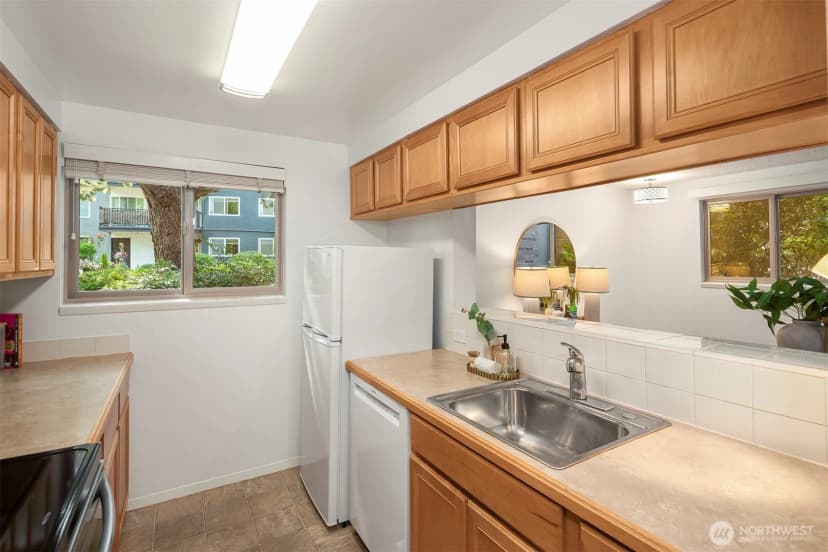 Property photo for 3400 25th Avenue W #201, Seattle photo 12