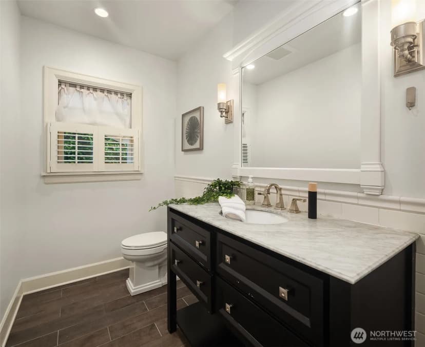 Property photo for 1060 Spruce Street, Edmonds photo 15