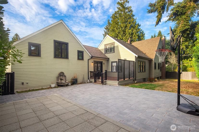 Property photo for 1060 Spruce Street, Edmonds photo 34