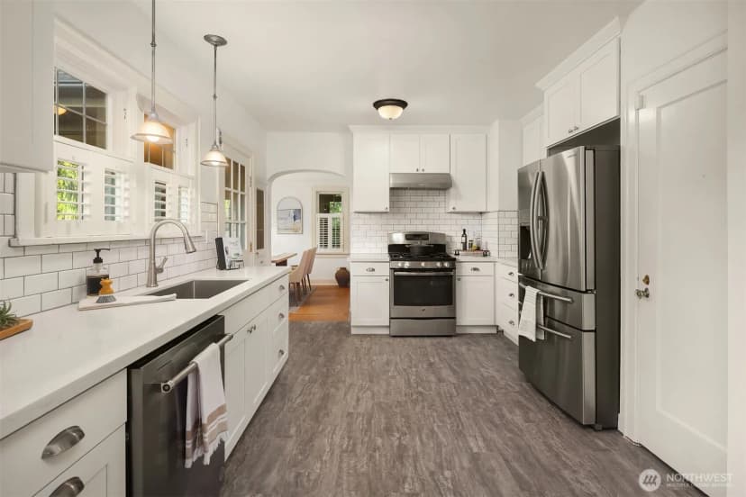 Property photo for 1060 Spruce Street, Edmonds photo 6