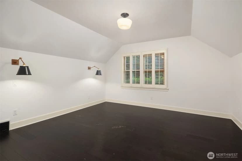 Property photo for 1060 Spruce Street, Edmonds photo 22