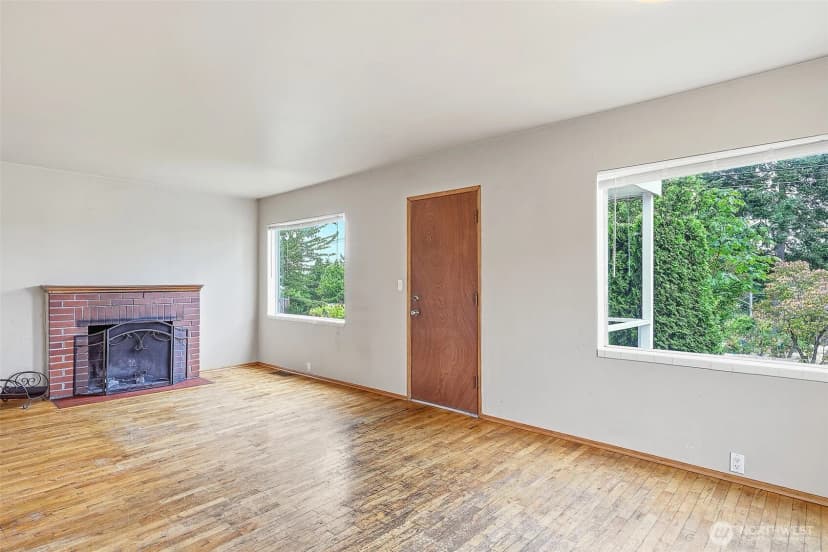Property photo for 9002 2nd Avenue Ne, Seattle photo 11