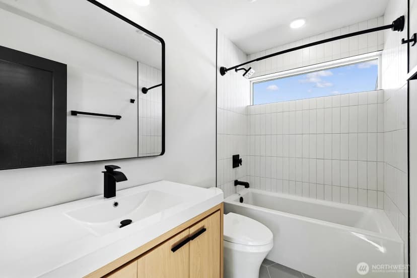 Property photo for 8451 18th Avenue Sw, Seattle photo 21