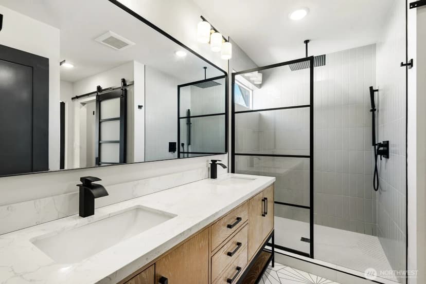 Property photo for 8451 18th Avenue Sw, Seattle photo 18