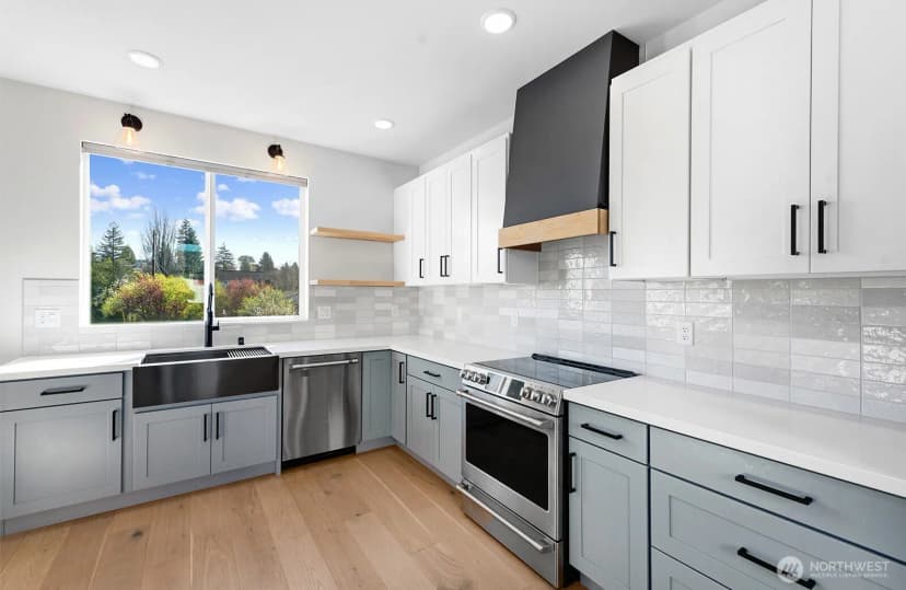 Property photo for 8451 18th Avenue Sw, Seattle photo 6