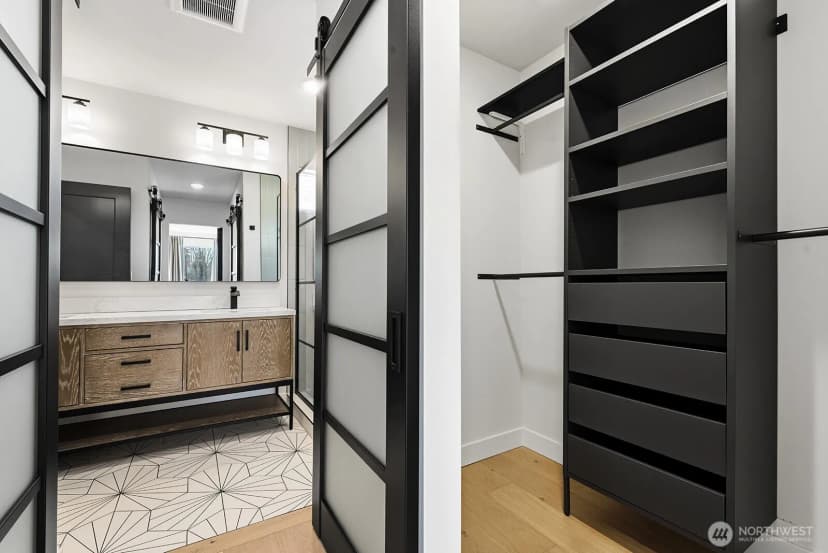 Property photo for 8451 18th Avenue Sw, Seattle photo 17