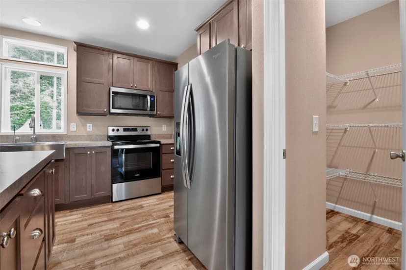 Property photo for 27129 Lake Riley, Arlington photo 14