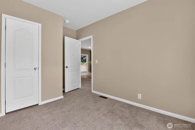 Property photo for 27129 Lake Riley, Arlington photo 27