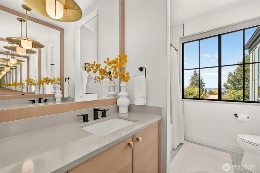 Property photo for 4021 & 4023 W Raye Street, Seattle photo 26