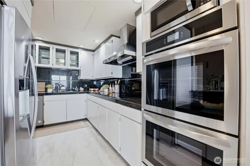 Property photo for 2021 1st Avenue #b6, Seattle photo 12
