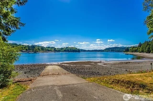 Property photo for 70 E Panorama Drive, Shelton photo 28