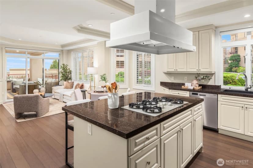 Property photo for 530 Lake Street S #h202, Kirkland photo 12