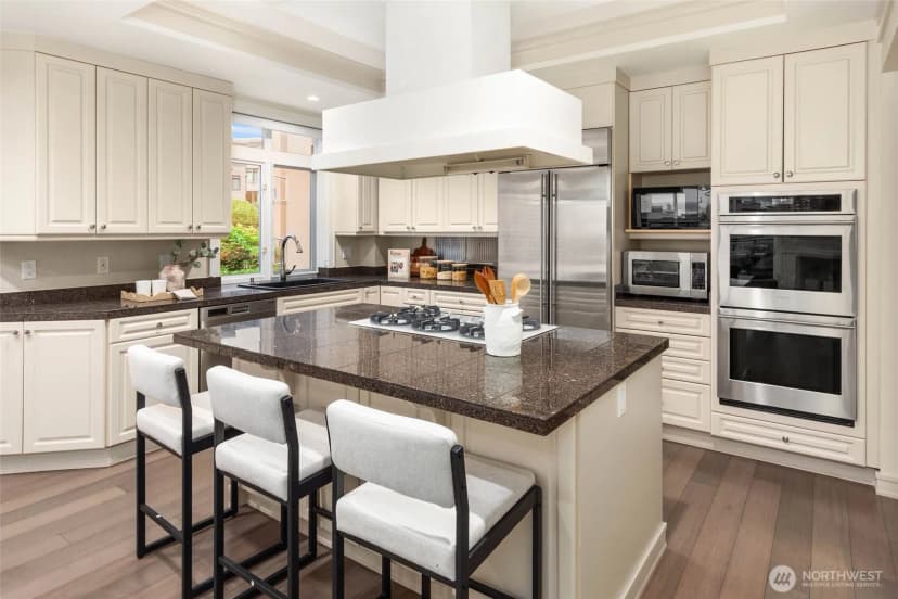 Property photo for 530 Lake Street S #h202, Kirkland photo 10