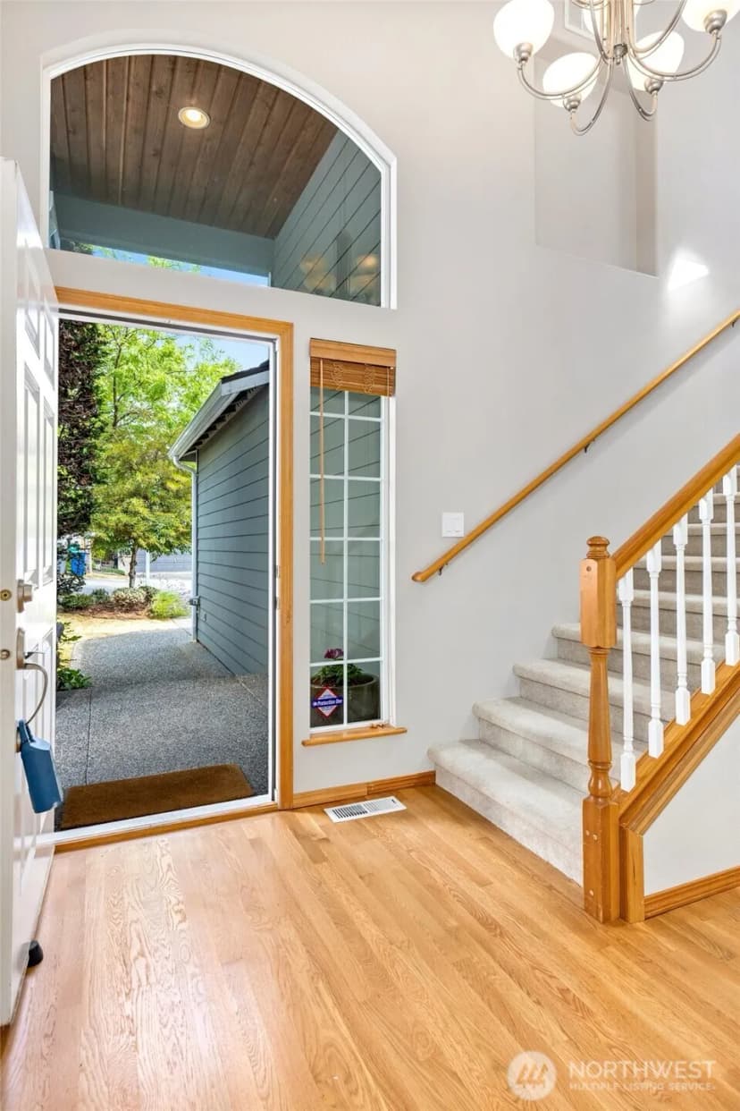 Property photo for 308 170th Place Se, Bothell photo 3