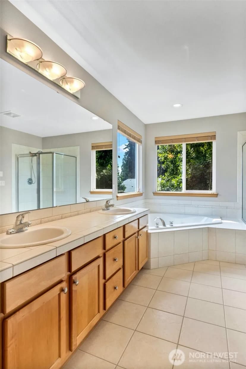 Property photo for 308 170th Place Se, Bothell photo 28