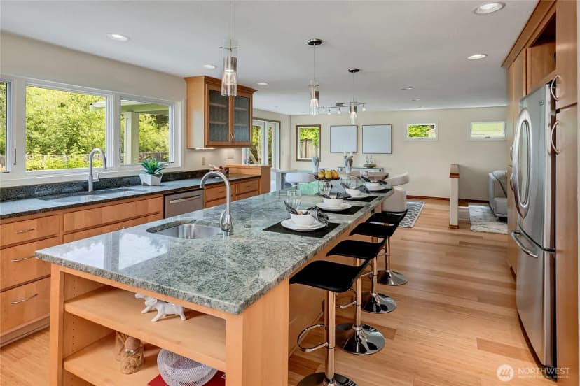 Property photo for 910 6th Place S, Kirkland photo 12