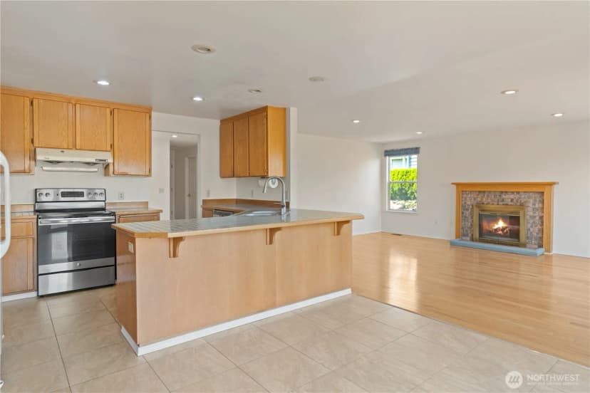 Property photo for 32708 19th Place Sw, Federal Way photo 14