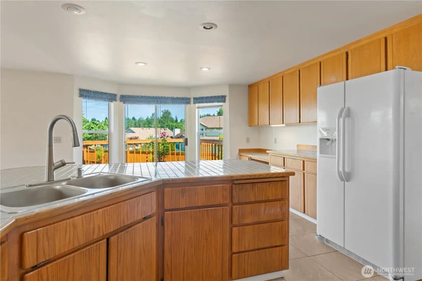 Property photo for 32708 19th Place Sw, Federal Way photo 15