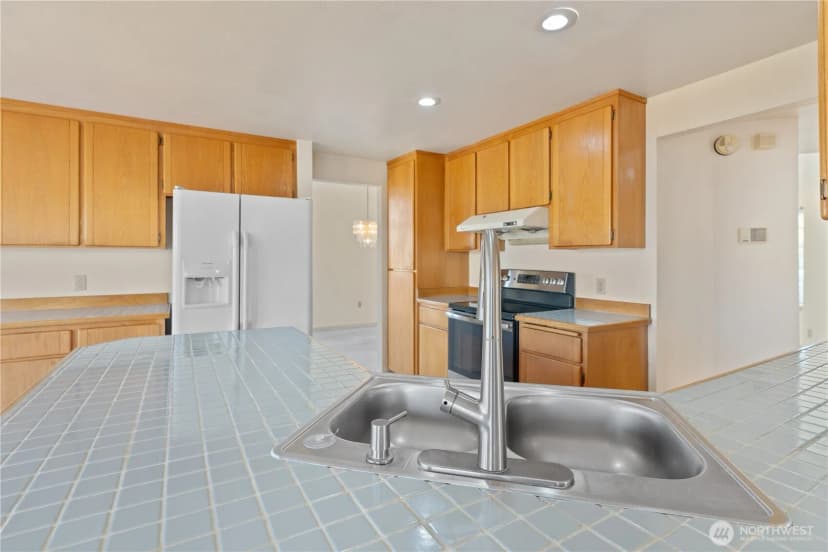 Property photo for 32708 19th Place Sw, Federal Way photo 18