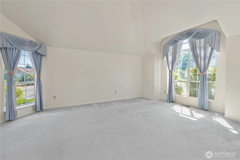 Property photo for 32708 19th Place Sw, Federal Way photo 4